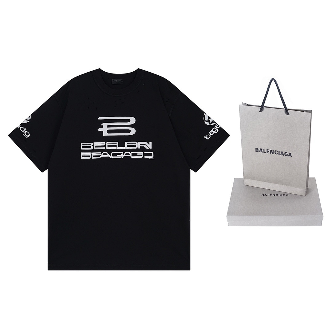 Balenciaga T-Shirt Style 719 detail view 1