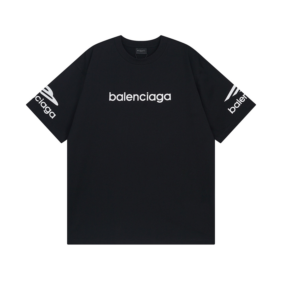 Balenciaga T-Shirt Style 724 detail view 1