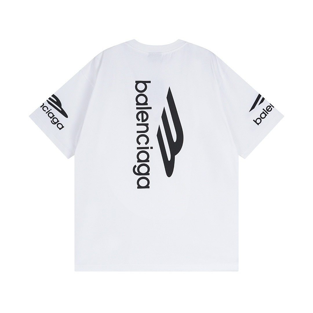 Balenciaga T-Shirt Style 725 detail view 1