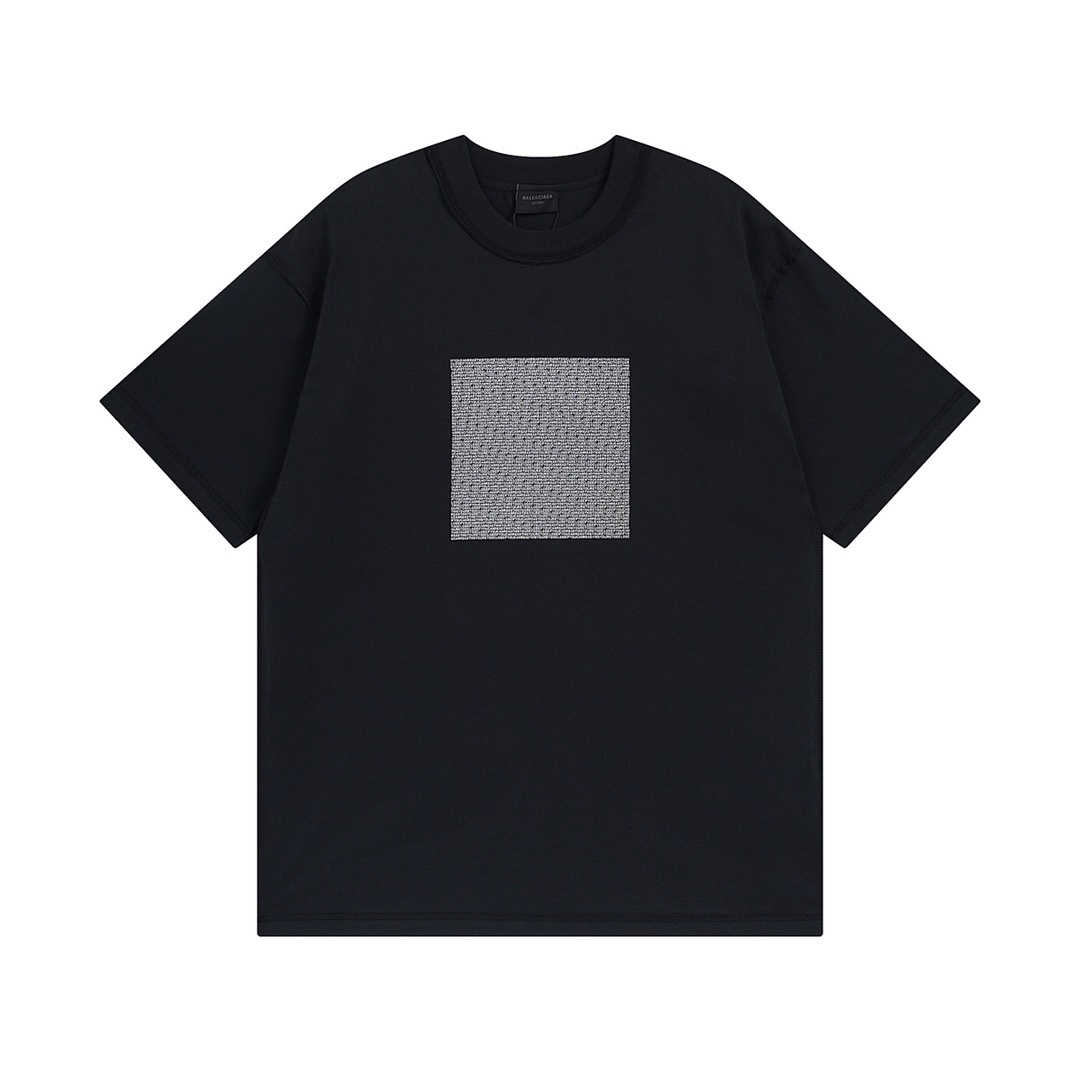 Balenciaga T-Shirt Style 726 detail view 1