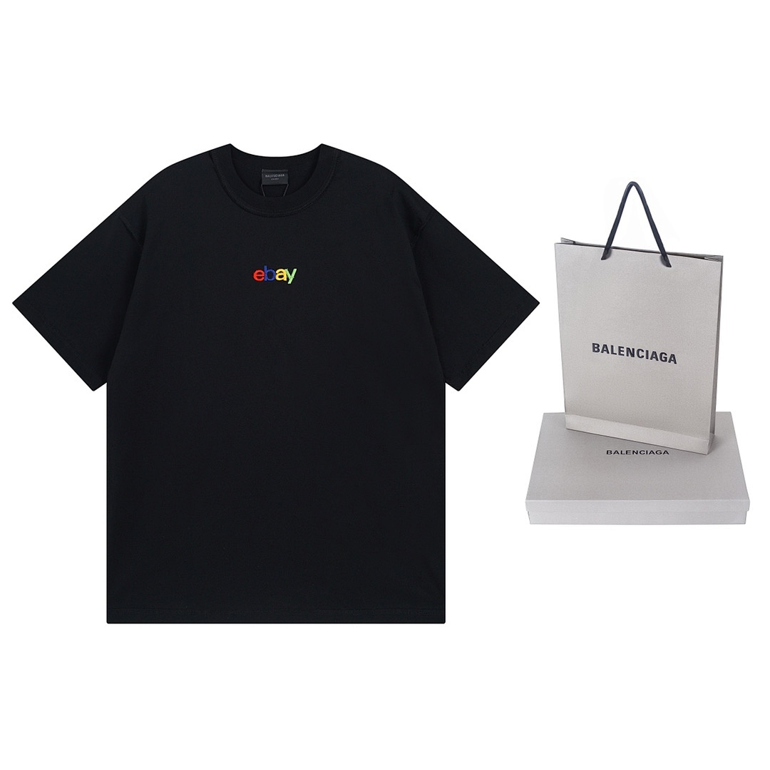Balenciaga T-Shirt Style 728 detail view 1