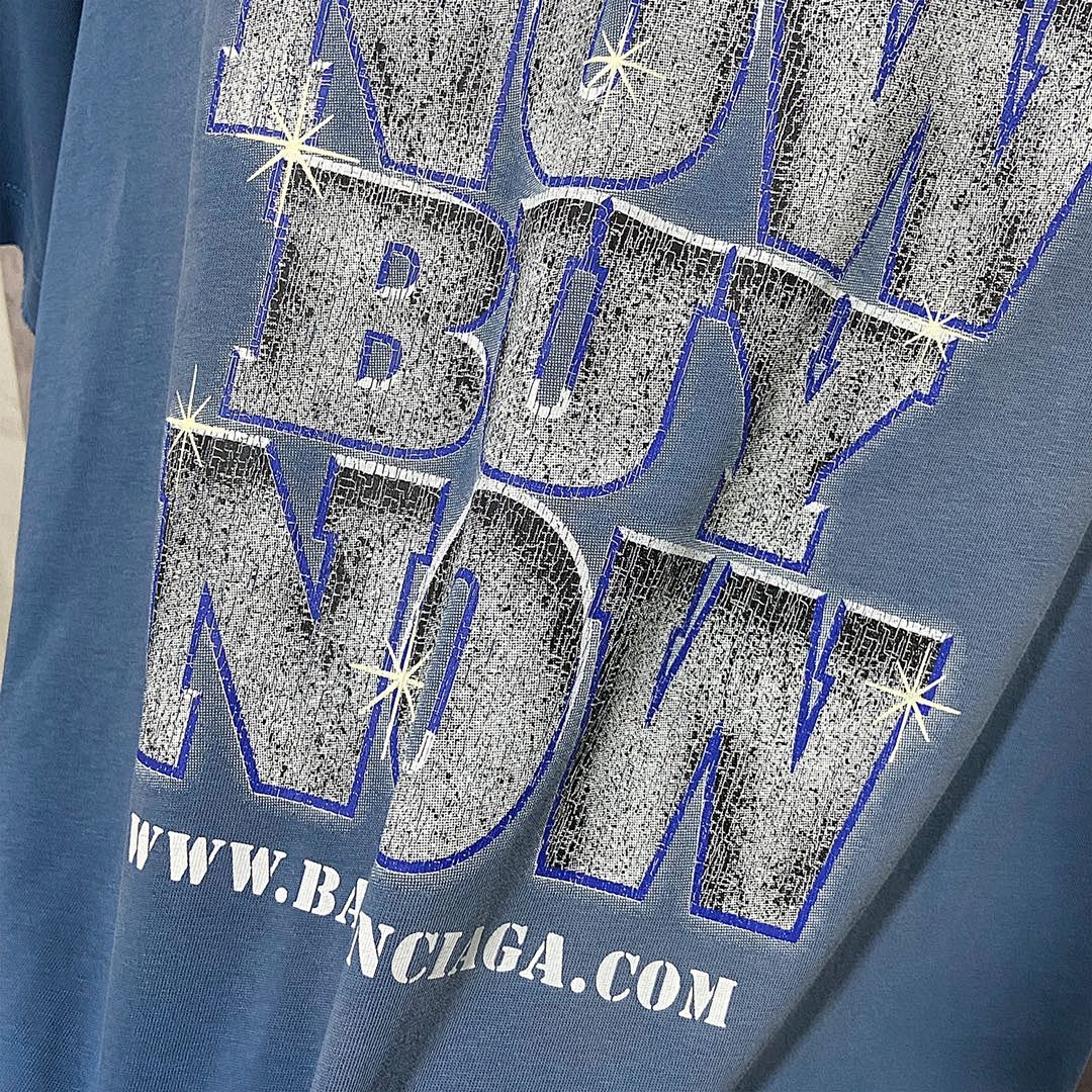 Balenciaga T-Shirt Style 732 detail view 1