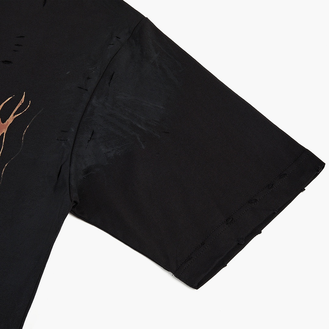 Balenciaga T-Shirt Style 734 detail view 4