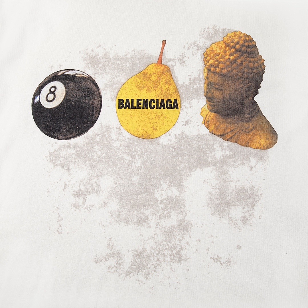 Balenciaga T-Shirt Style 737 detail view 1