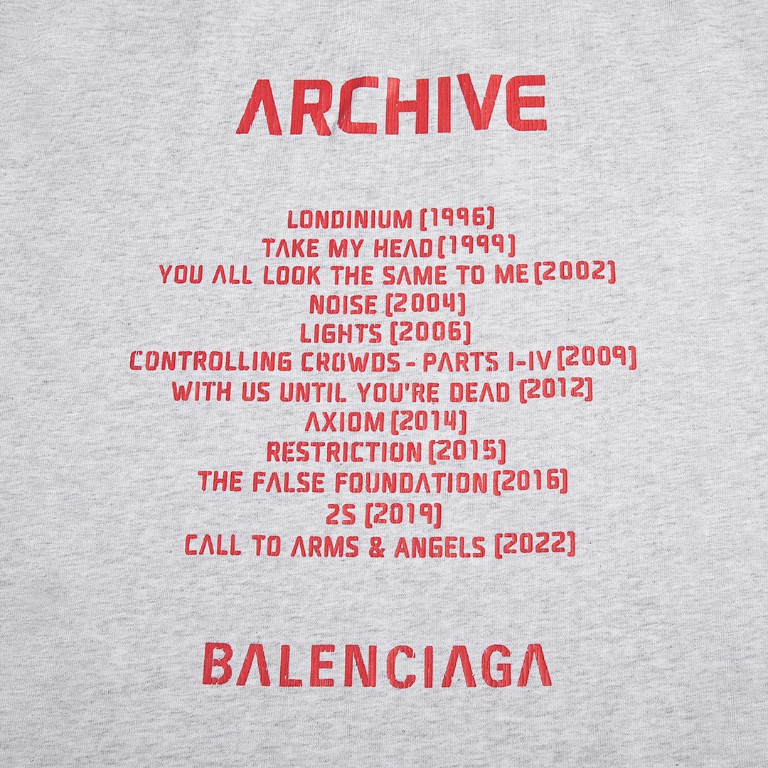 Balenciaga T-Shirt Style 739 detail view 1