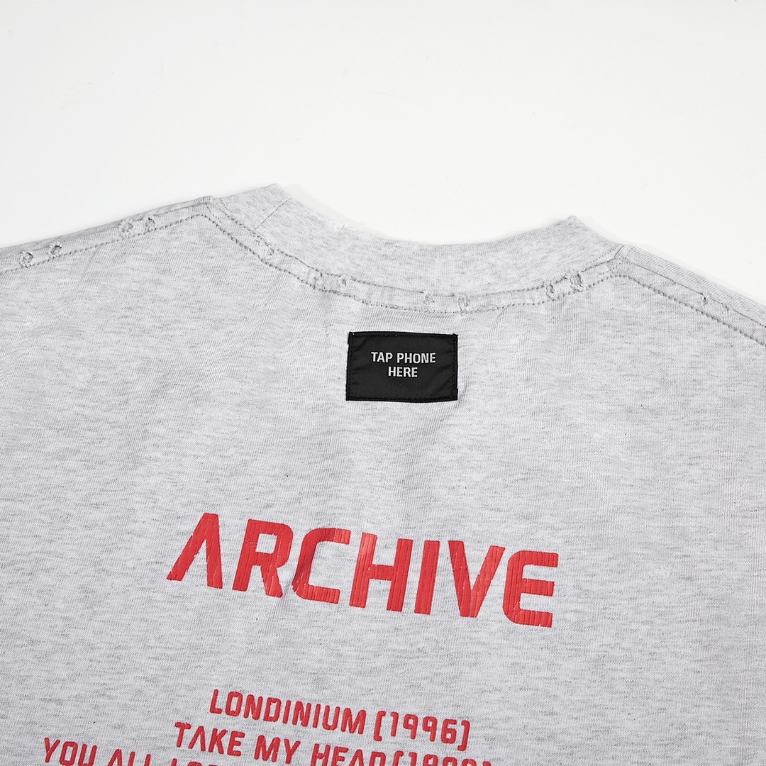 Balenciaga T-Shirt Style 739 detail view 3