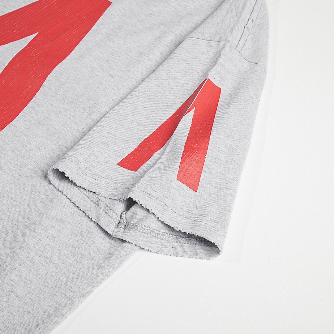Balenciaga T-Shirt Style 739 detail view 4