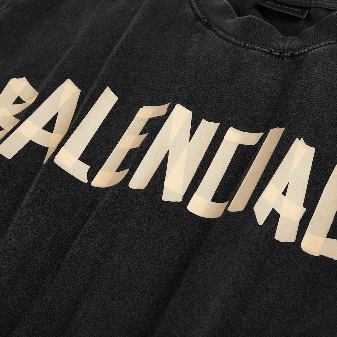 Balenciaga T-Shirt Style 740 main view