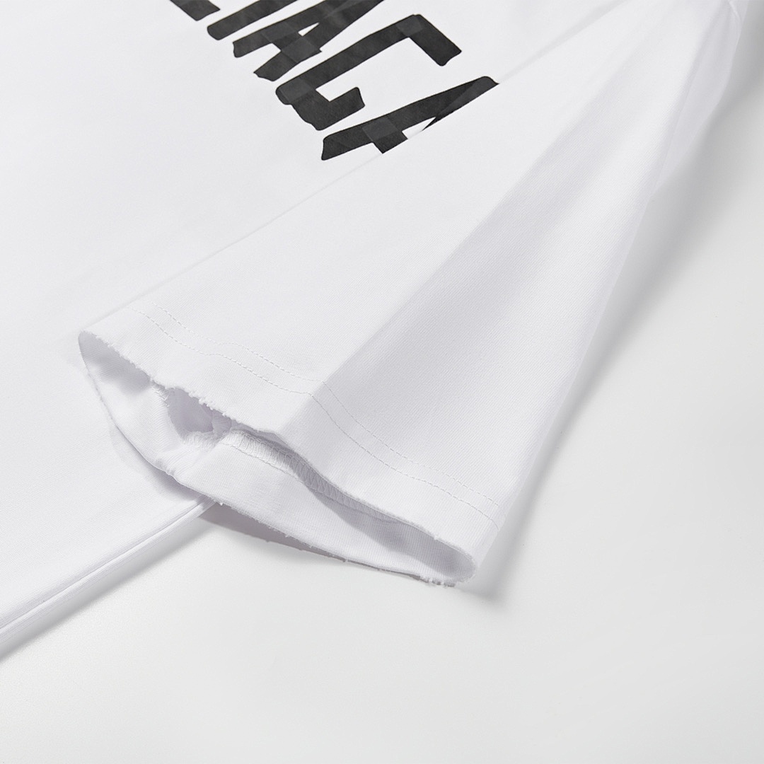 Balenciaga T-Shirt Style 741 detail view 2
