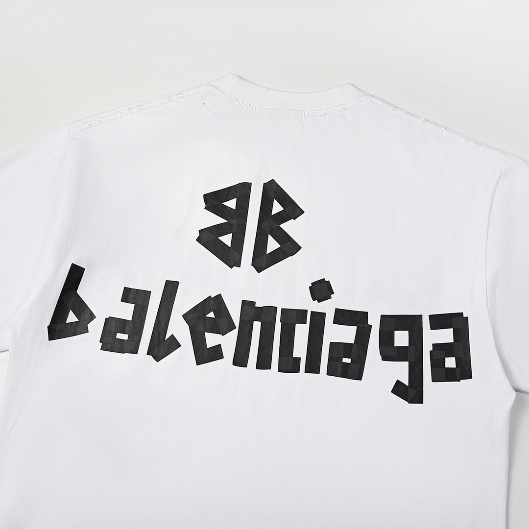 Balenciaga T-Shirt Style 741 detail view 3