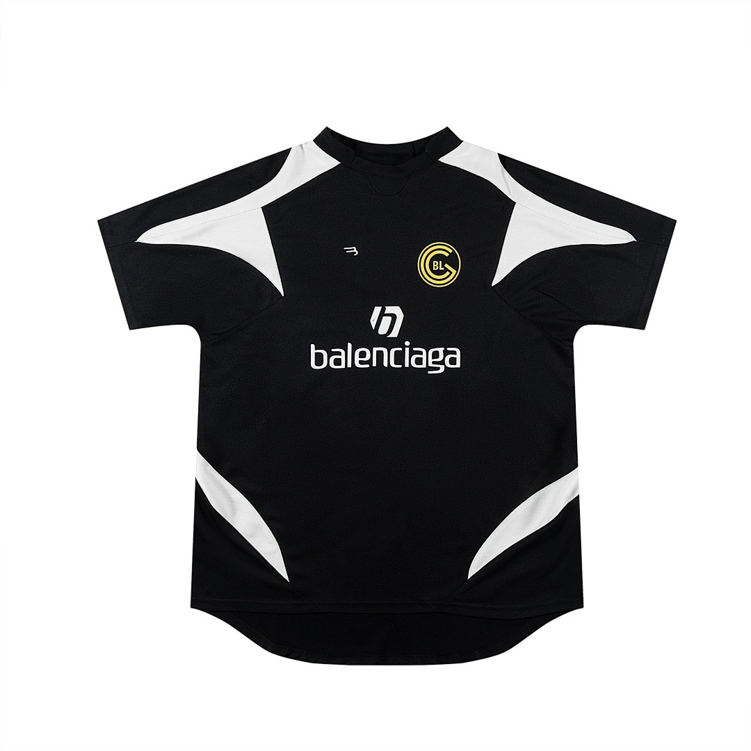 Balenciaga T-Shirt Style 807 main view