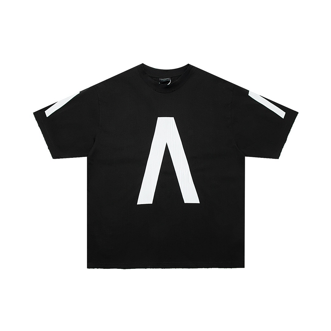 Balenciaga T-Shirt Style 817 detail view 1