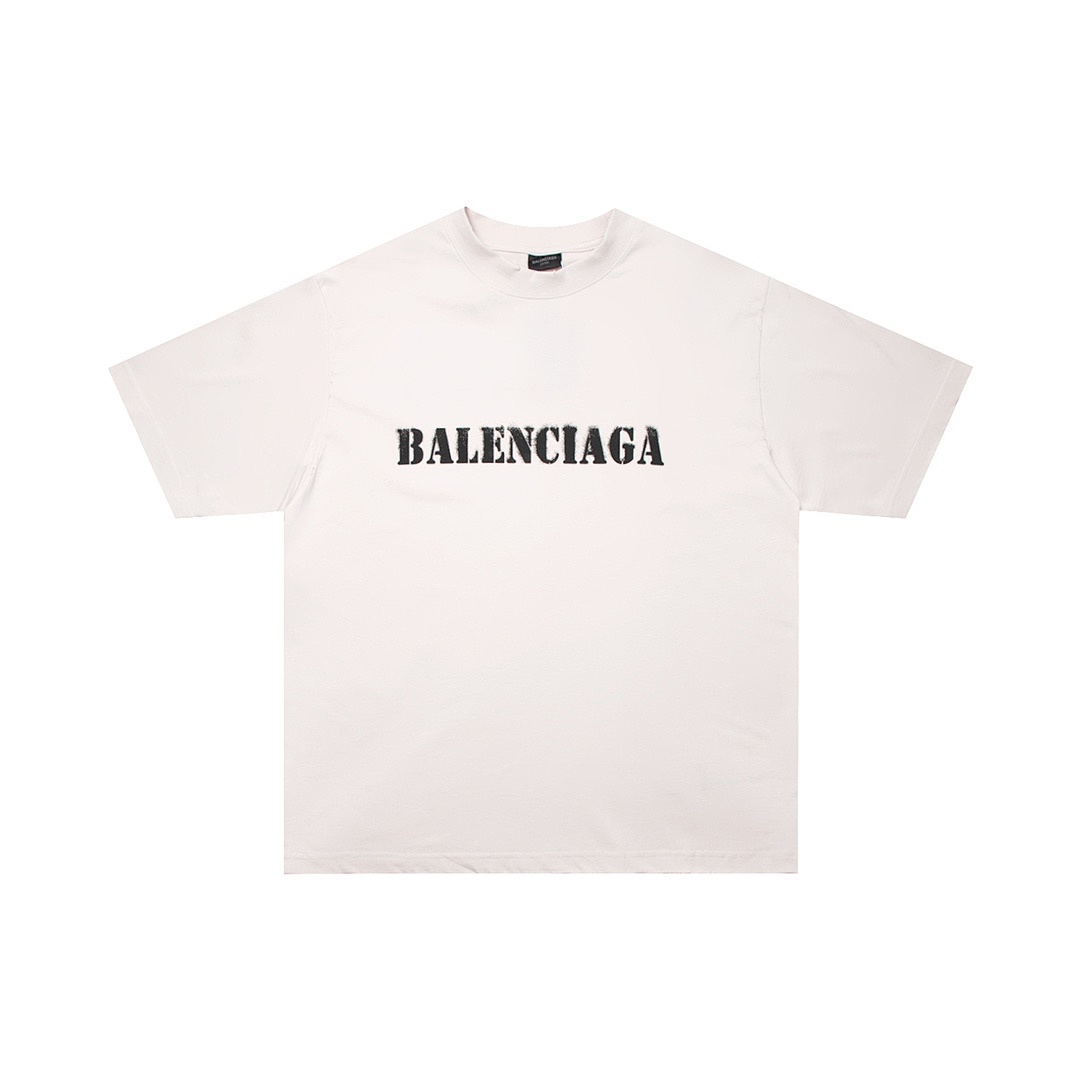 Balenciaga T-Shirt Style 821 detail view 1