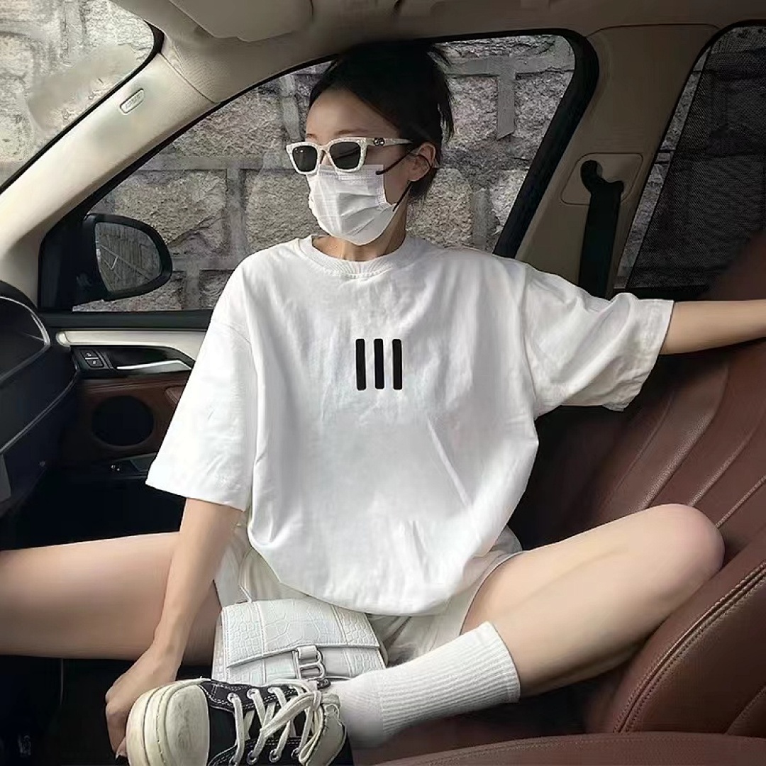 Fear of God T-Shirt Style 058 detail view 1