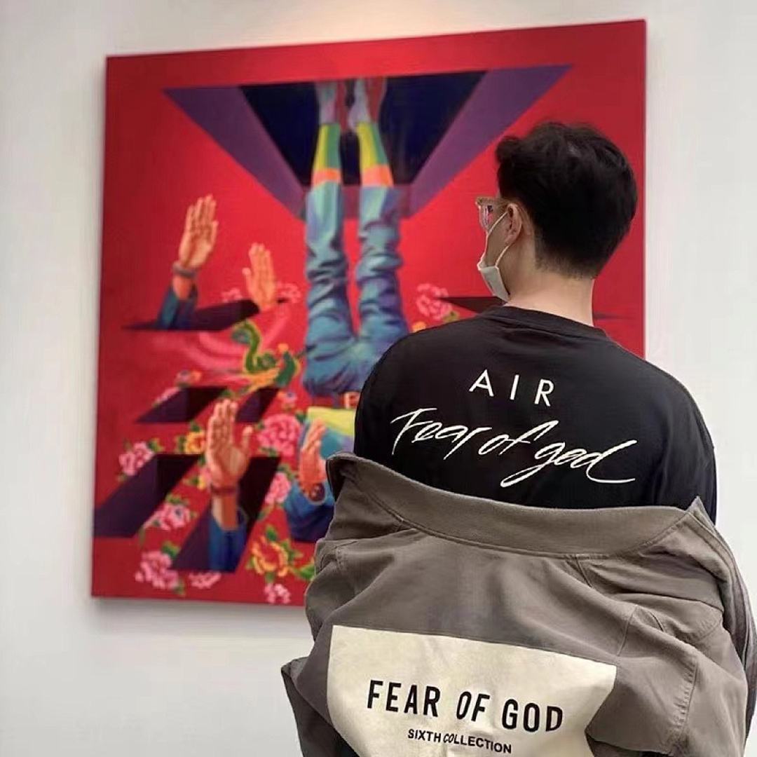 Fear of God T-Shirt Style 060 detail view 2