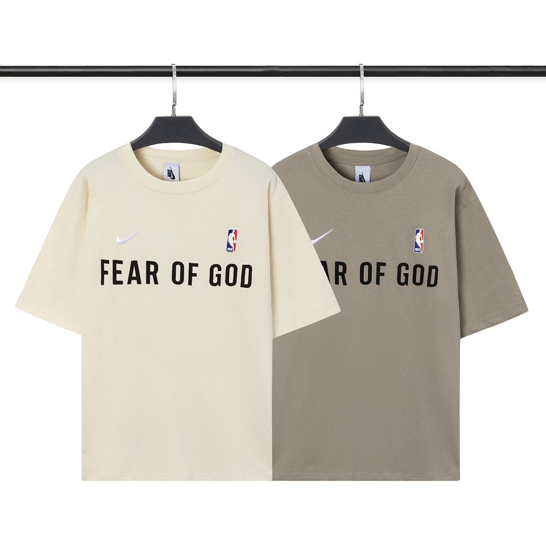 Fear of God T-Shirt Style 069 detail view 6