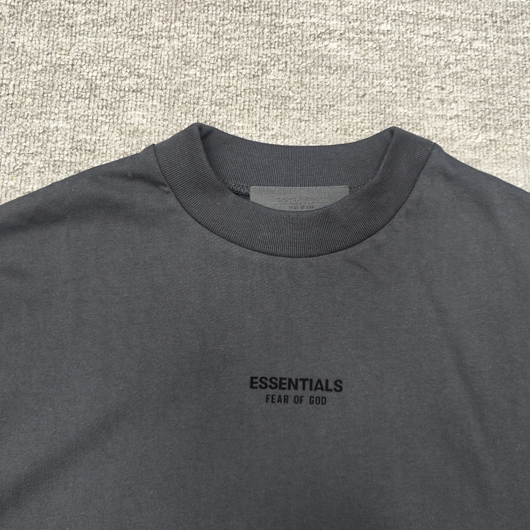 Fear of God T-Shirt Style 072 detail view 3
