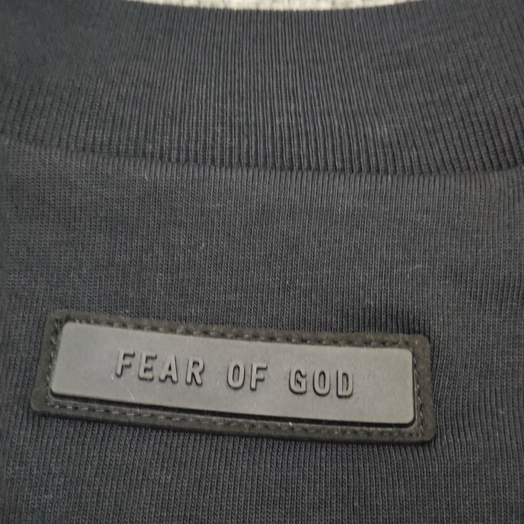 Fear of God T-Shirt Style 072 detail view 4