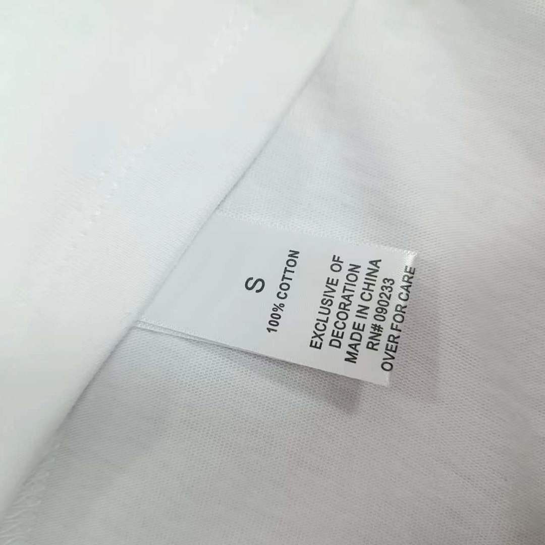 Fear of God T-Shirt Style 074 detail view 1