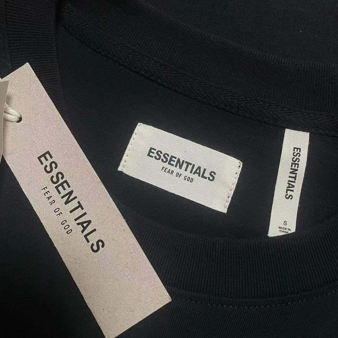 Fear of God T-Shirt Style 075 detail view 1