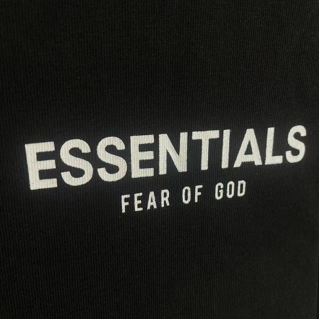 Fear of God T-Shirt Style 075 detail view 3