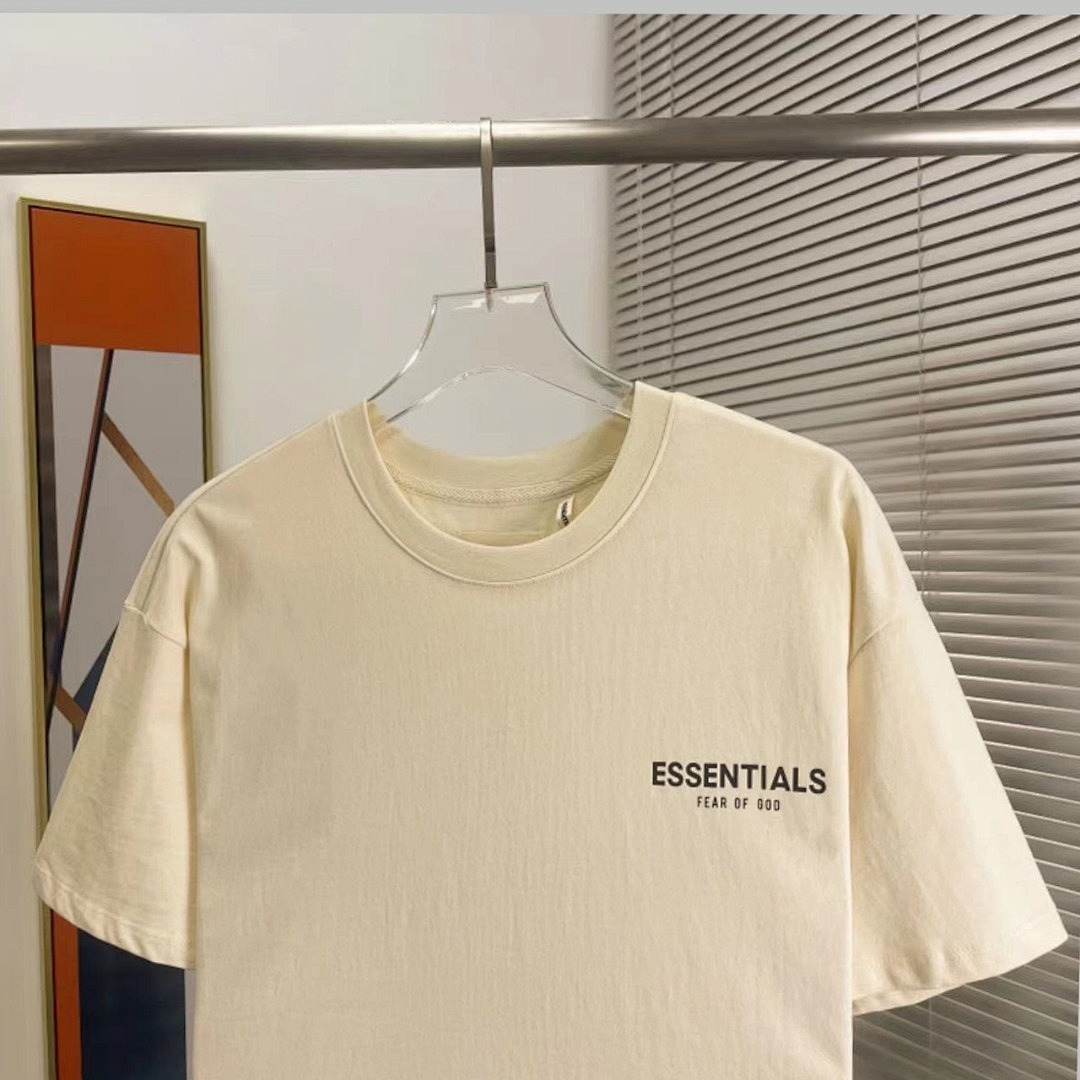 Fear of God T-Shirt Style 076 detail view 4