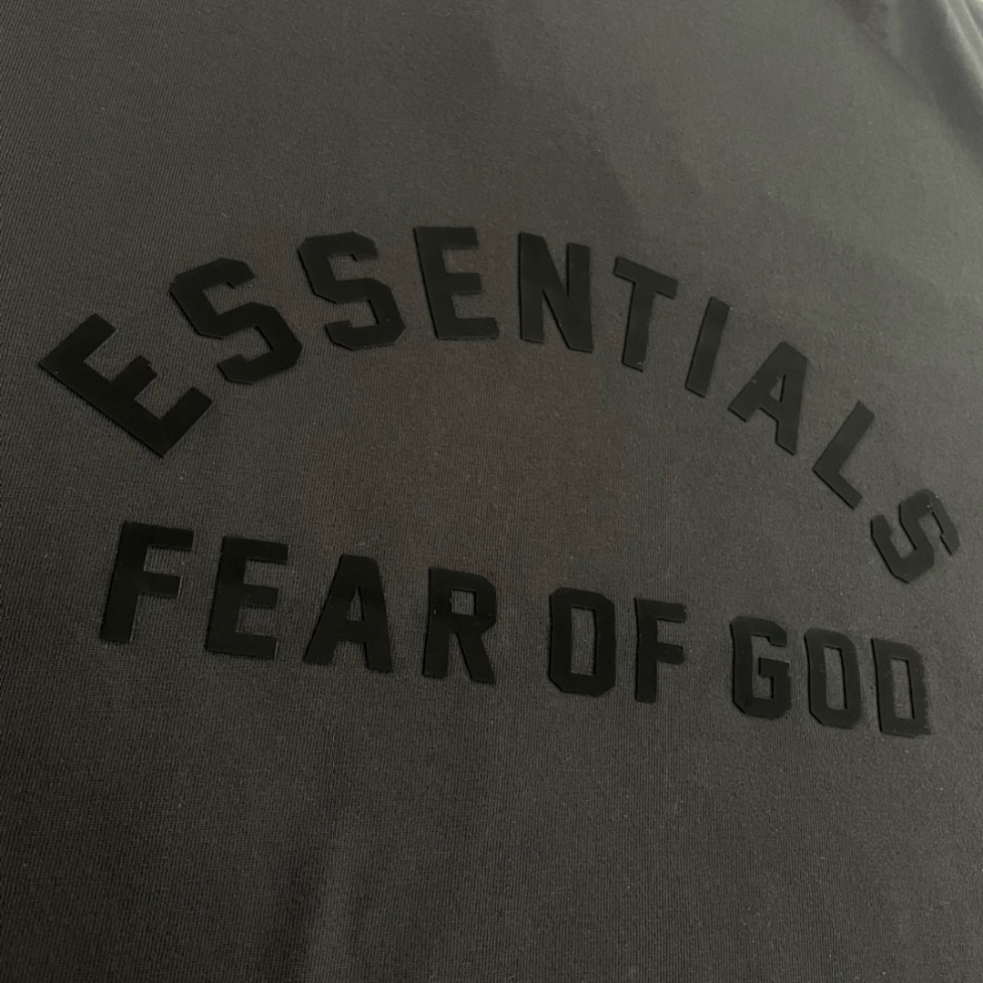Fear of God T-Shirt Style 077 detail view 5