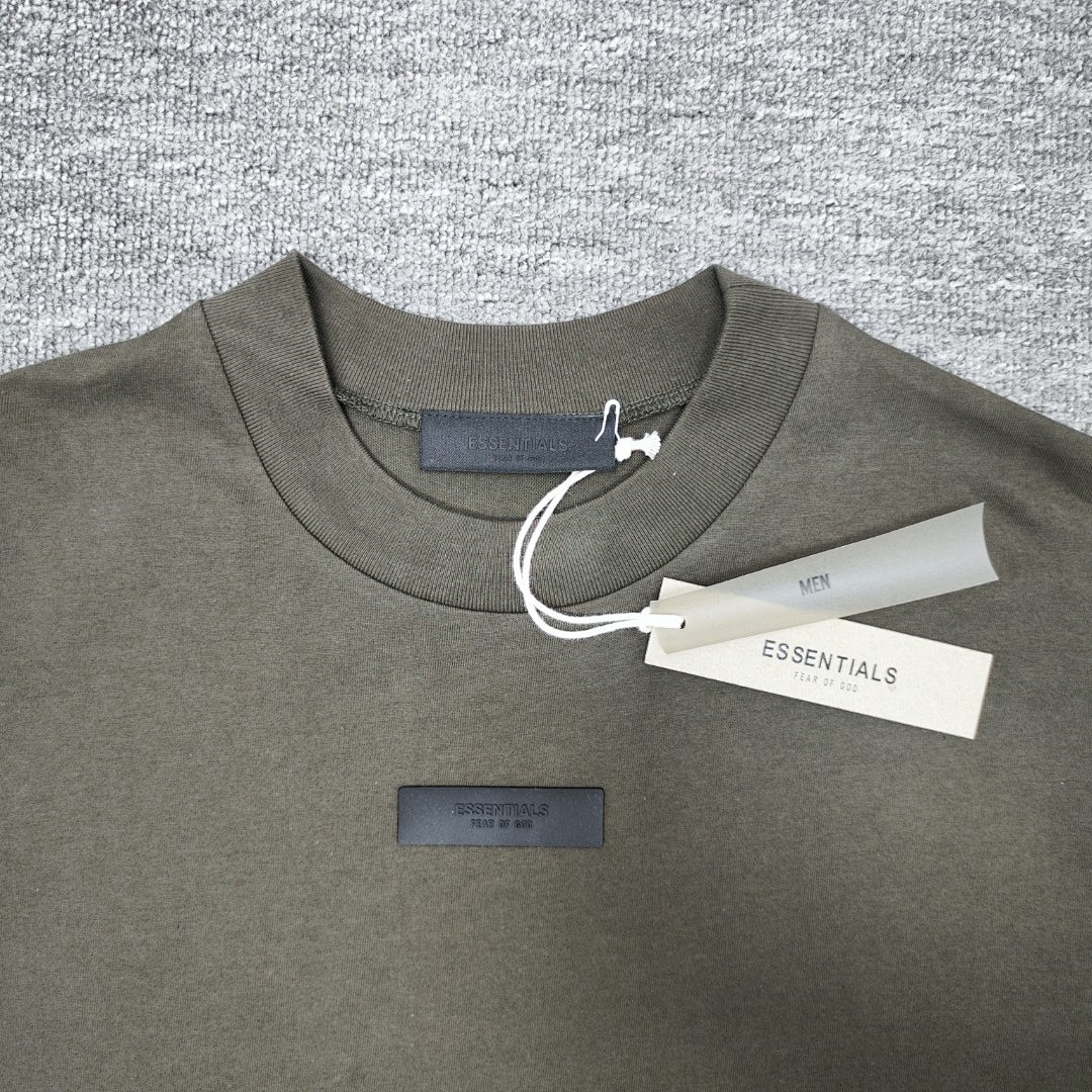 Fear of God T-Shirt Style 078 detail view 4