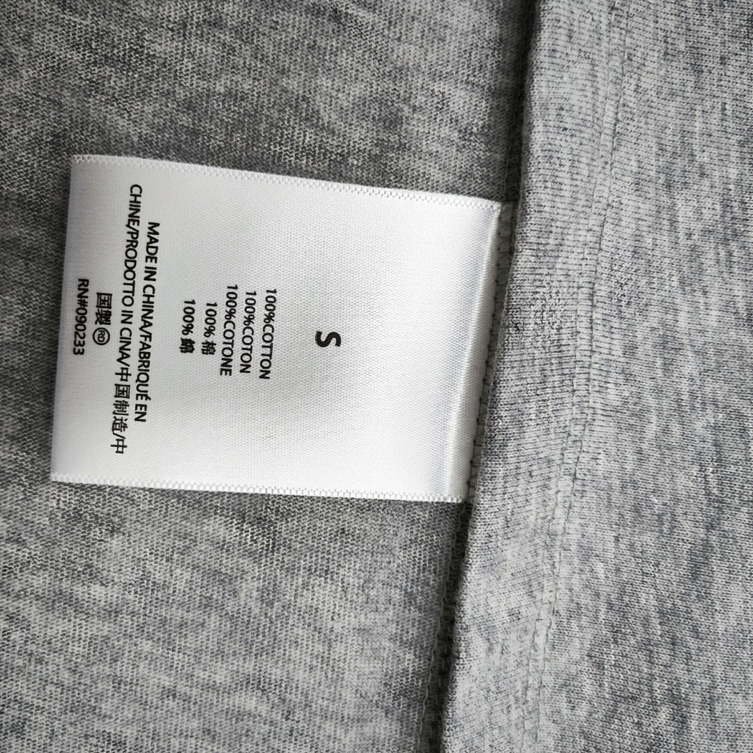 Fear of God T-Shirt Style 080 detail view 2