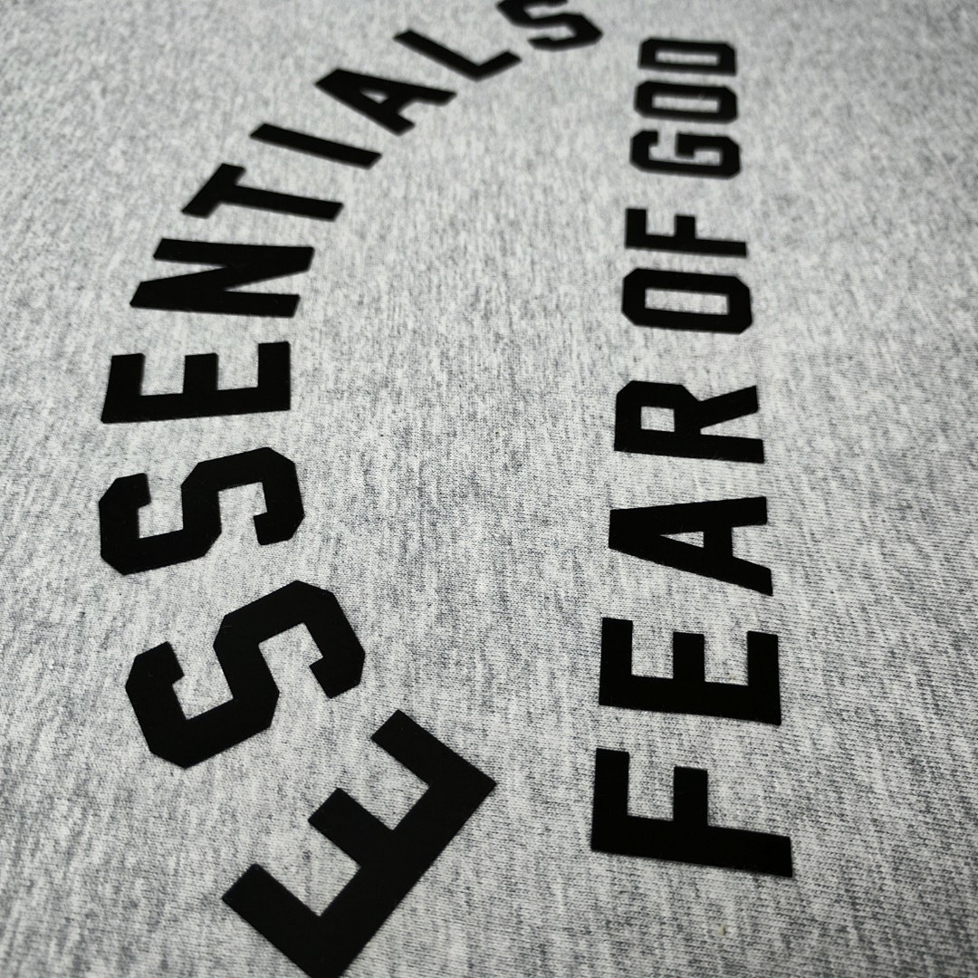 Fear of God T-Shirt Style 080 detail view 4