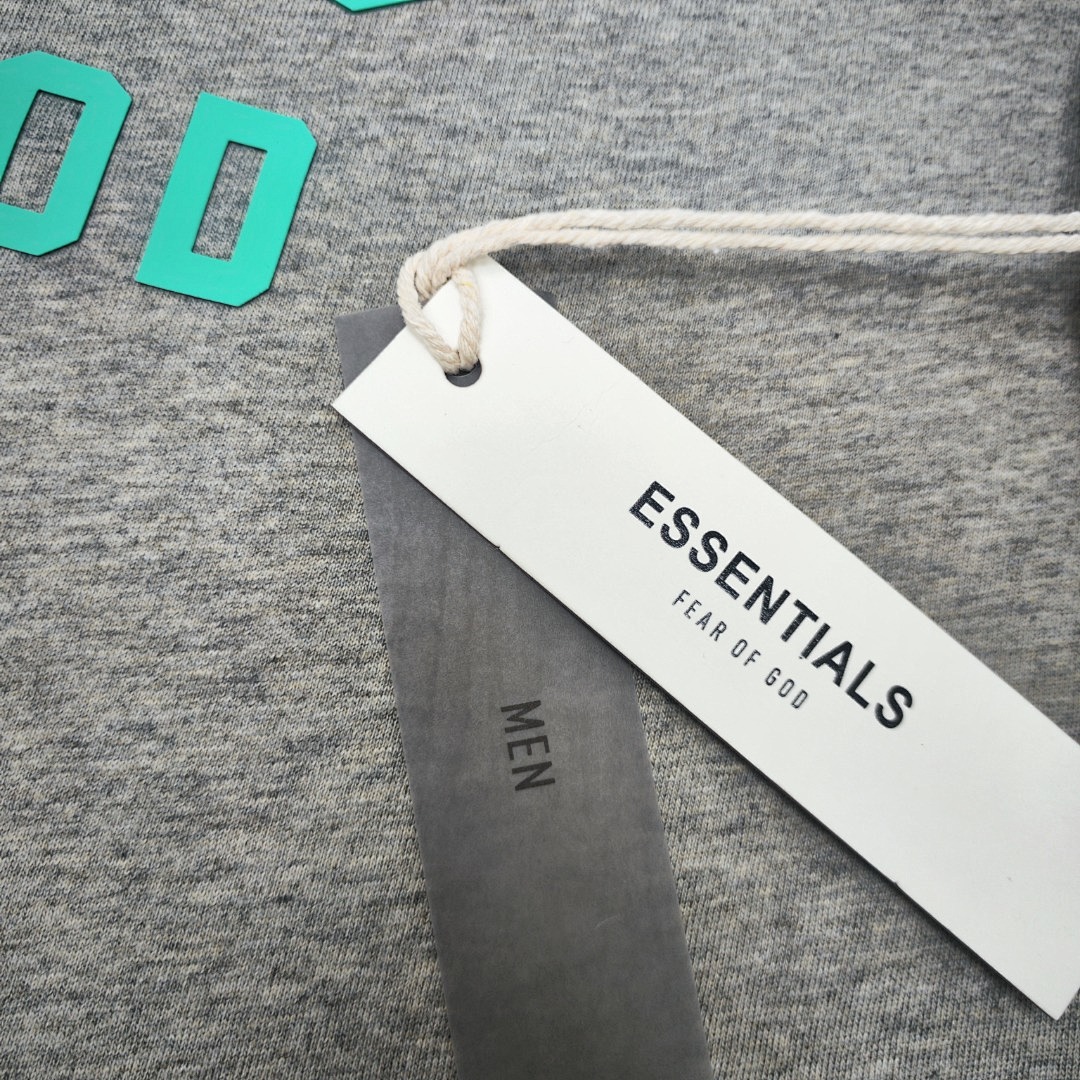 Fear of God T-Shirt Style 082 detail view 3