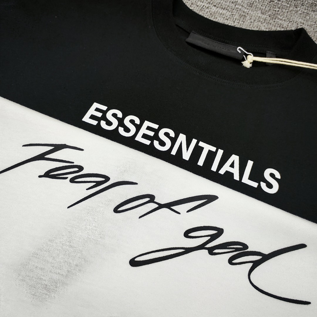 Fear of God T-Shirt Style 083 detail view 4