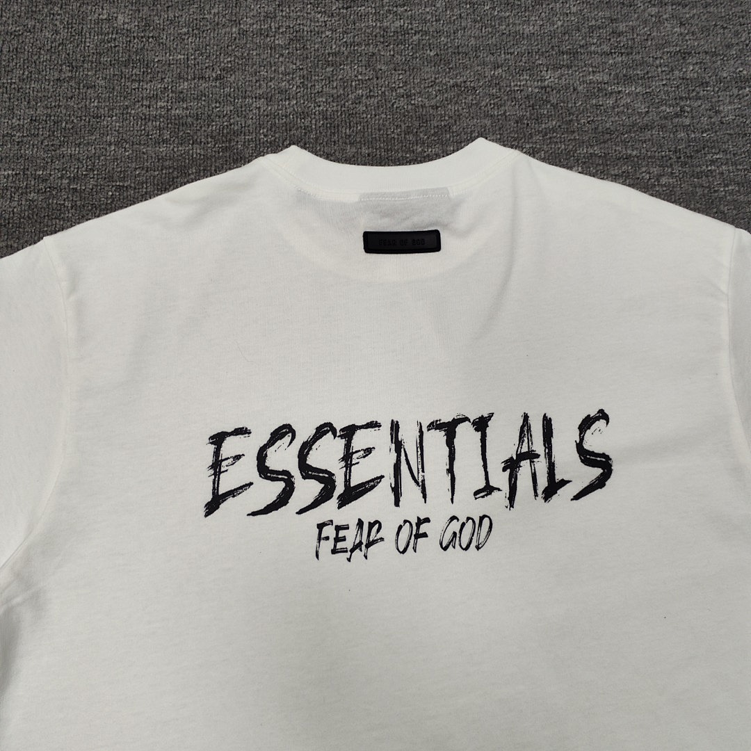 Fear of God T-Shirt Style 085 detail view 5