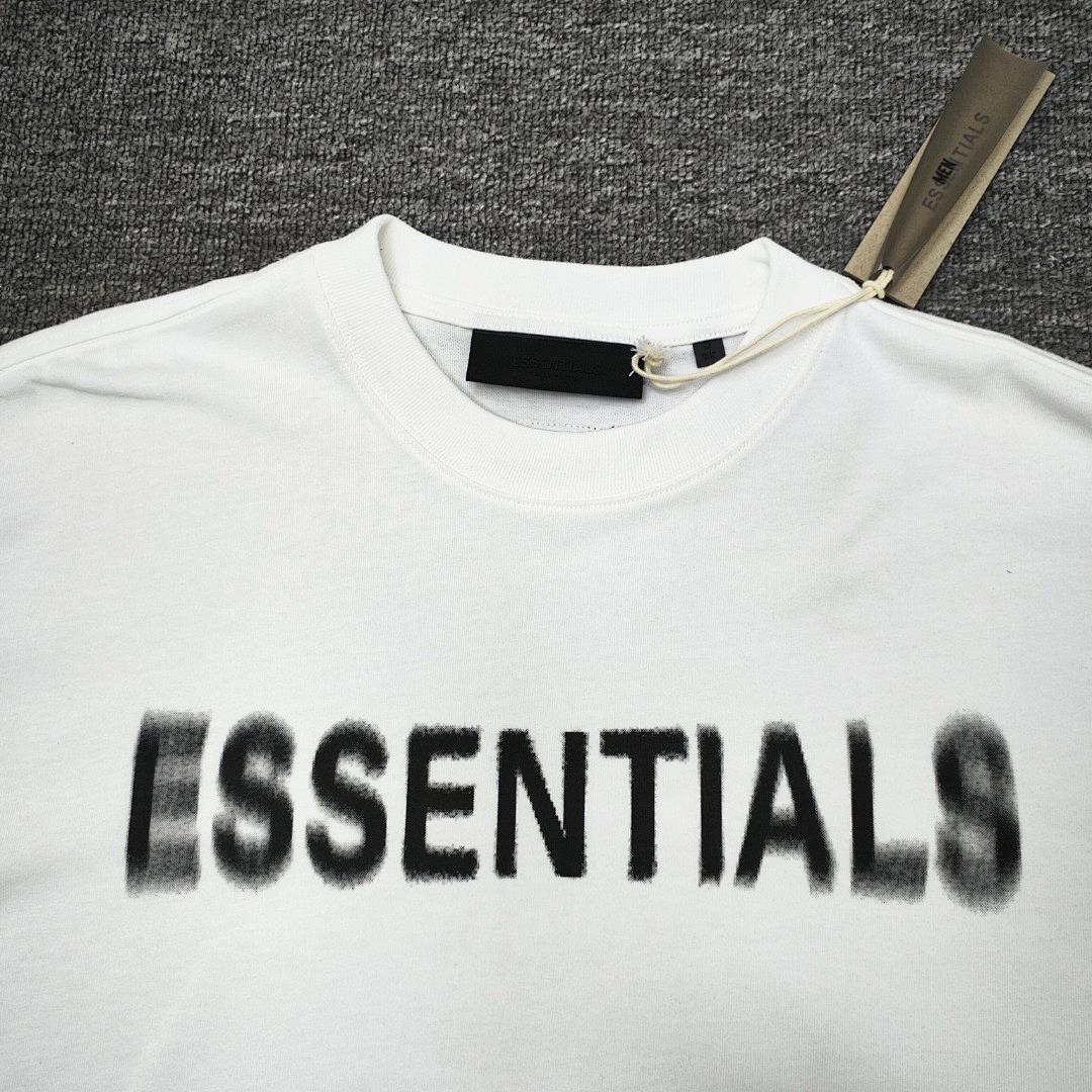 Fear of God T-Shirt Style 087 detail view 1