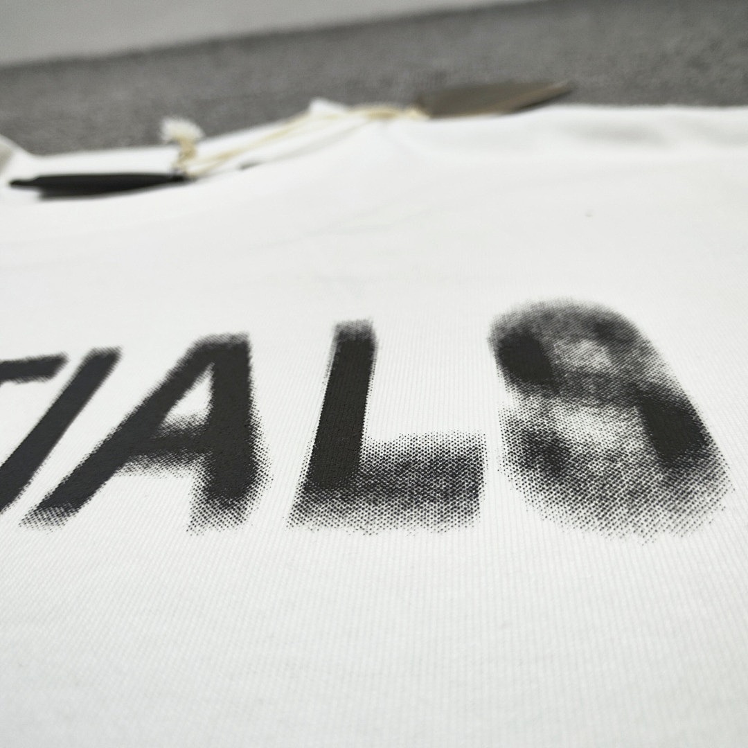 Fear of God T-Shirt Style 087 detail view 5