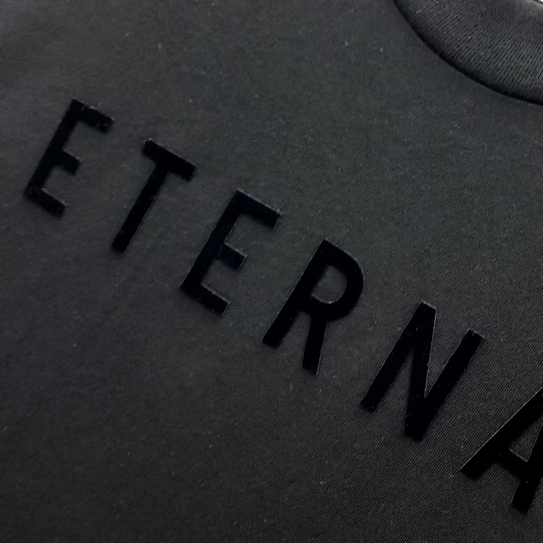 Fear of God T-Shirt Style 090 detail view 1