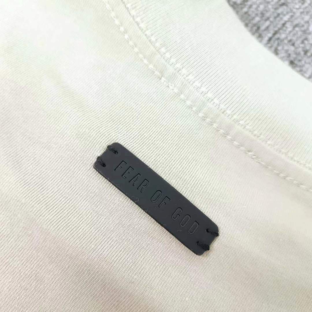 Fear of God T-Shirt Style 091 detail view 4