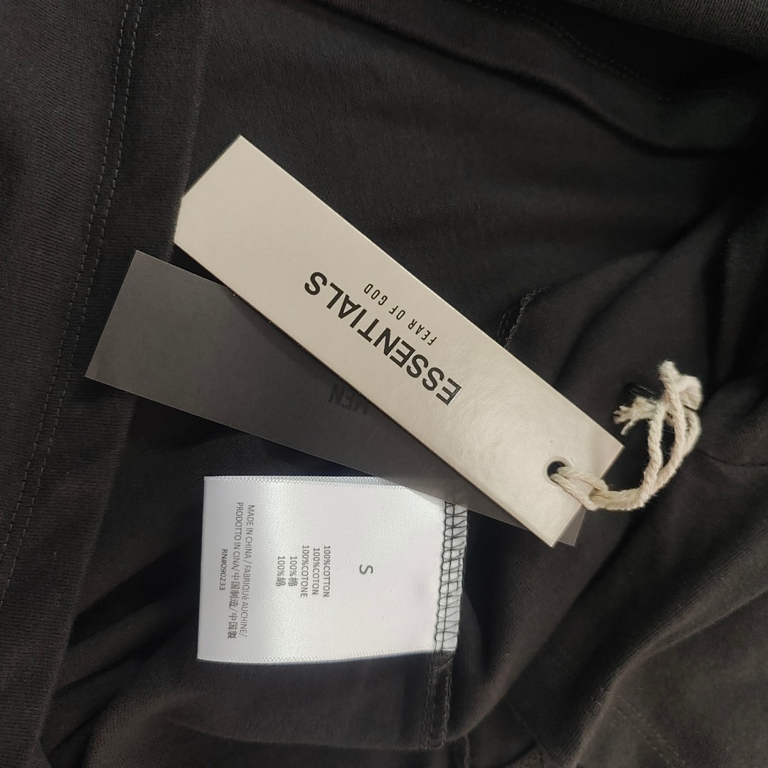 Fear of God T-Shirt Style 093 detail view 3