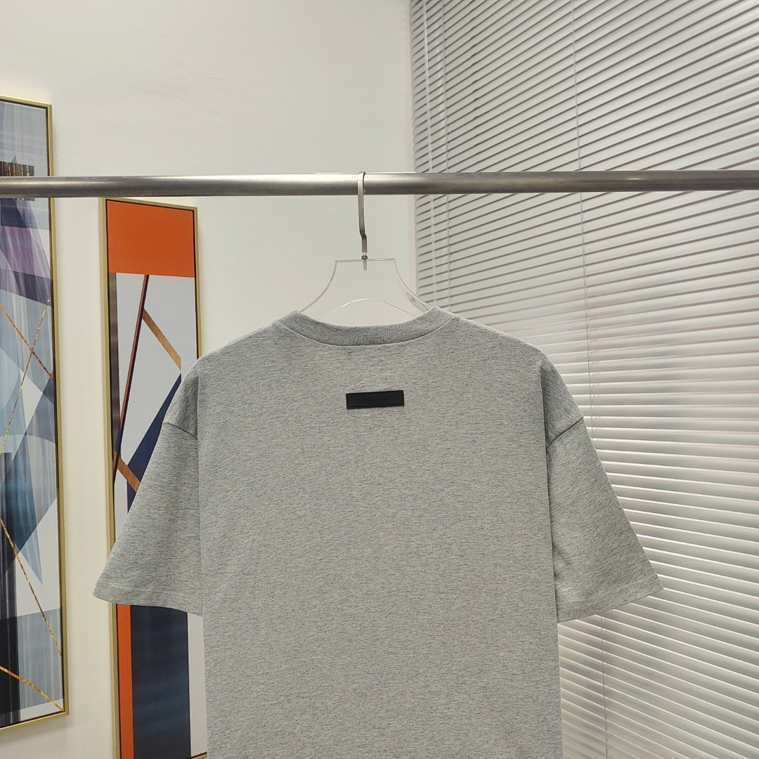 Fear of God T-Shirt Style 094 detail view 4