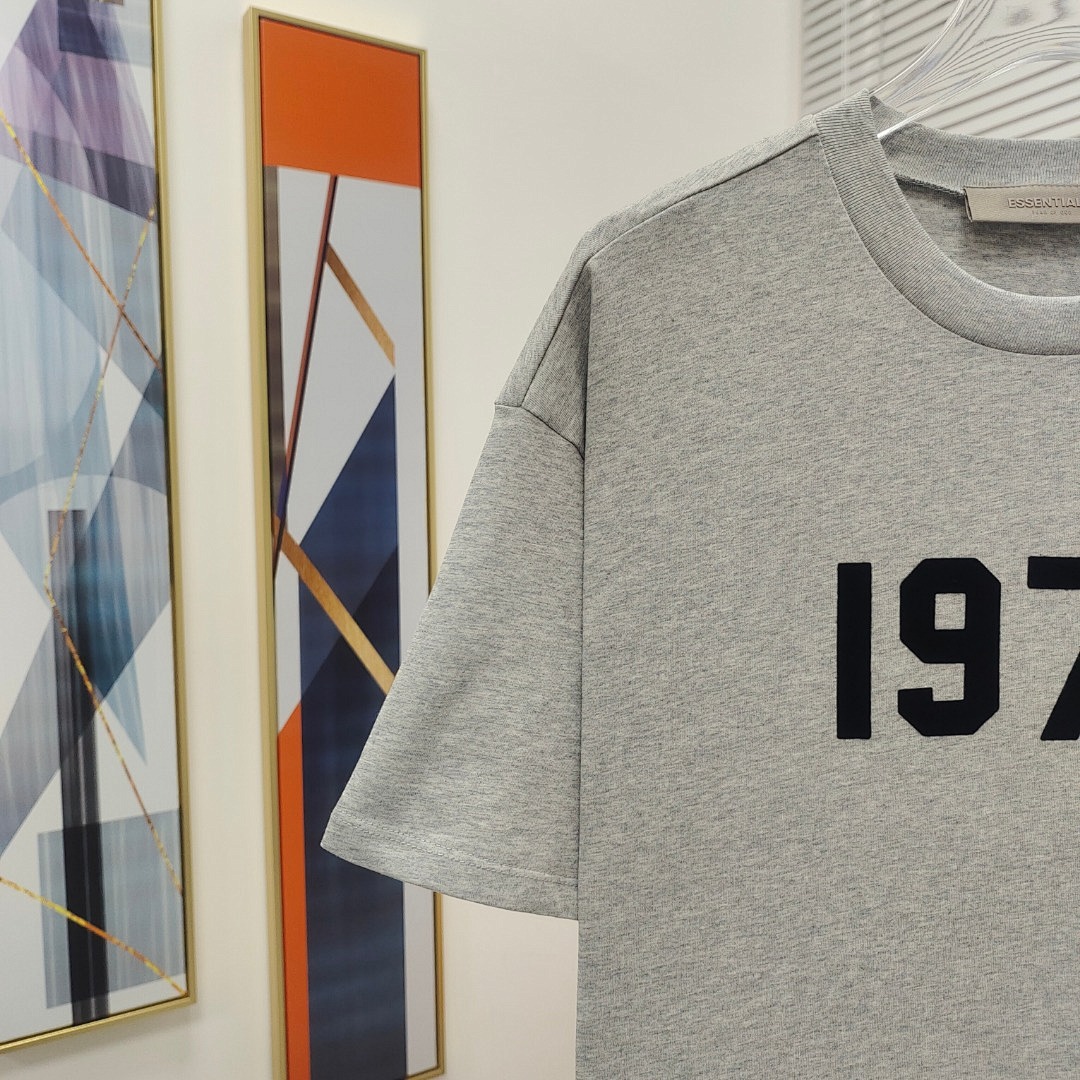 Fear of God T-Shirt Style 094 detail view 5