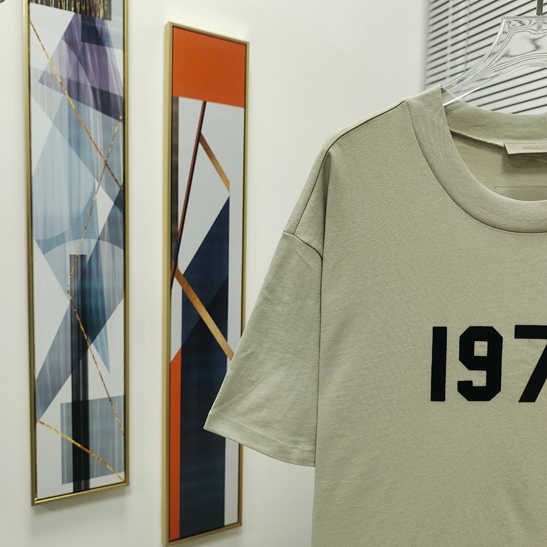 Fear of God T-Shirt Style 095 detail view 6