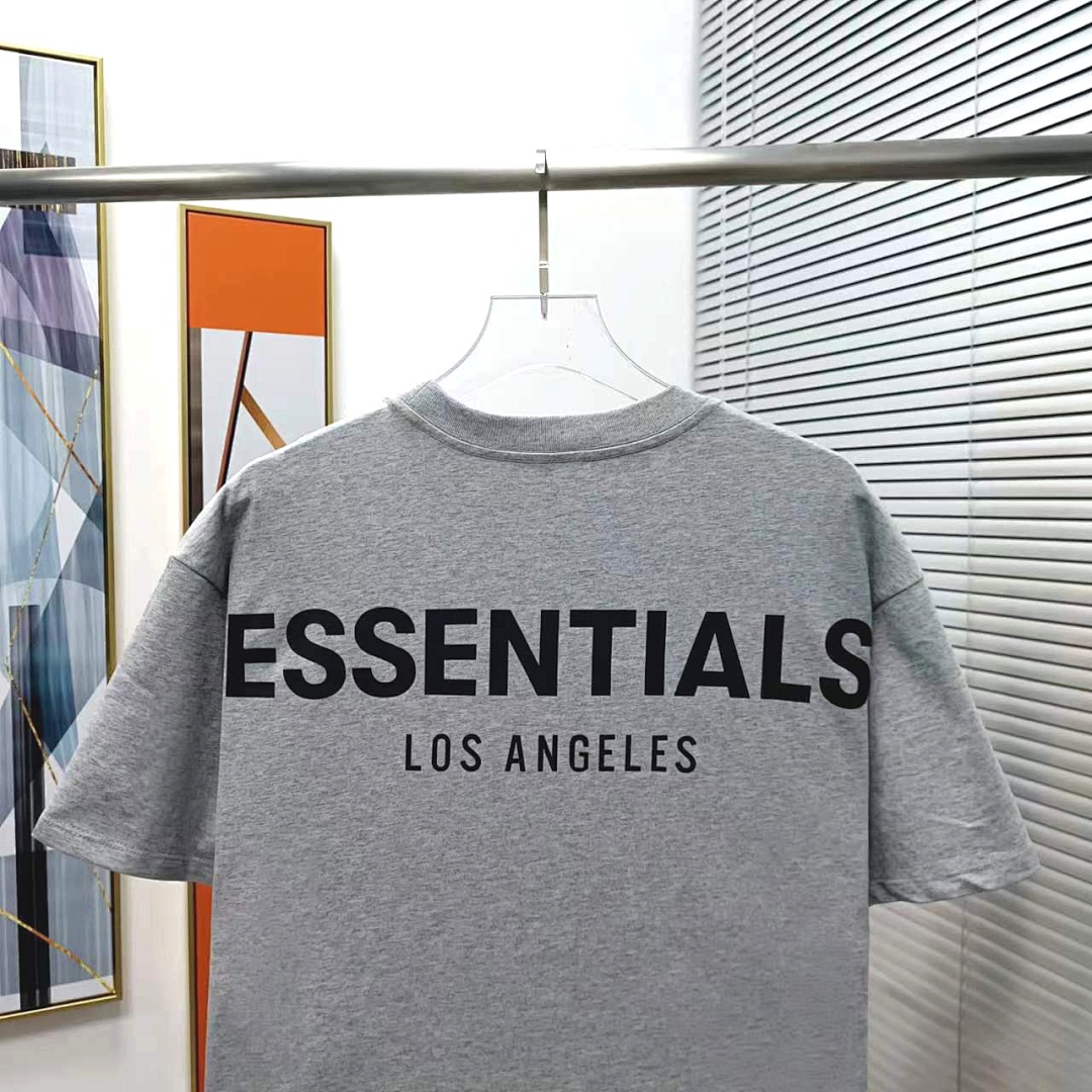 Fear of God T-Shirt Style 096 detail view 1