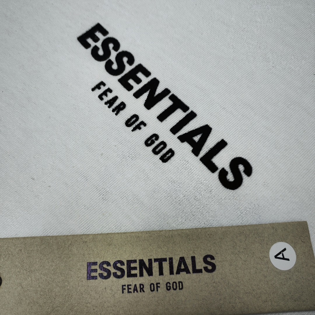 Fear of God T-Shirt Style 098 detail view 1