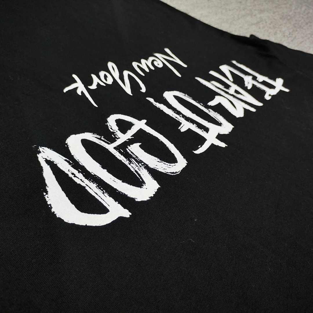 Fear of God T-Shirt Style 099 detail view 4