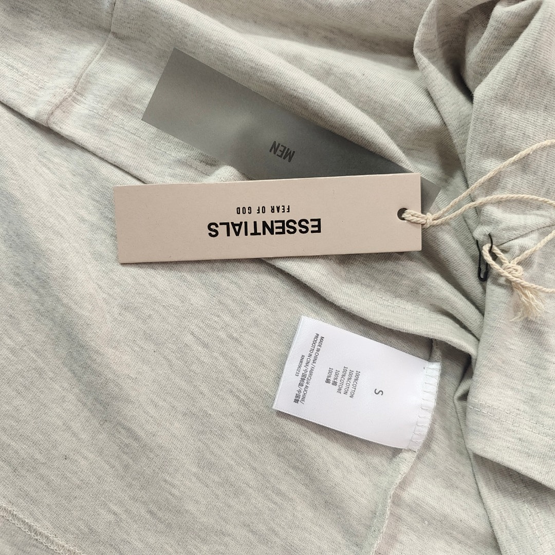 Fear of God T-Shirt Style 100 detail view 2
