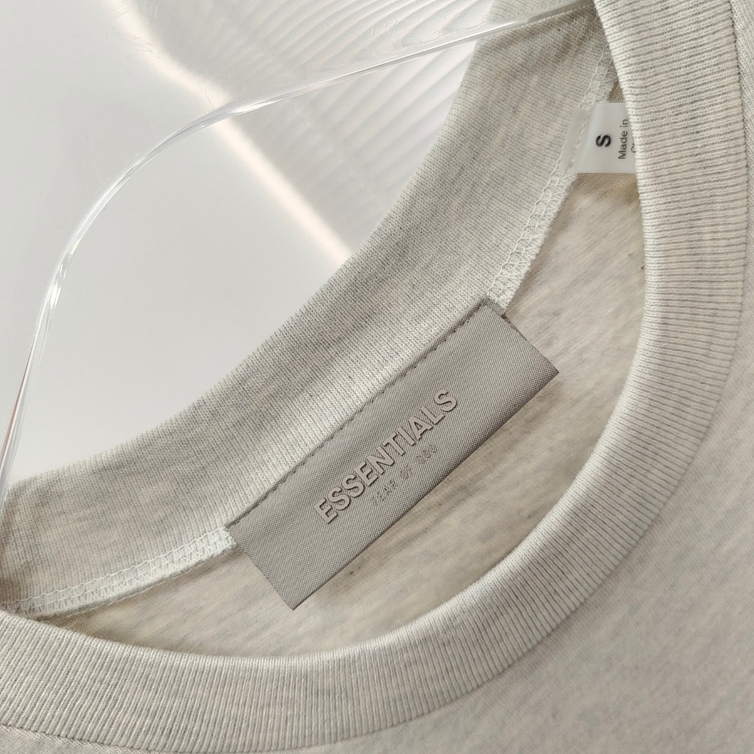 Fear of God T-Shirt Style 100 detail view 5