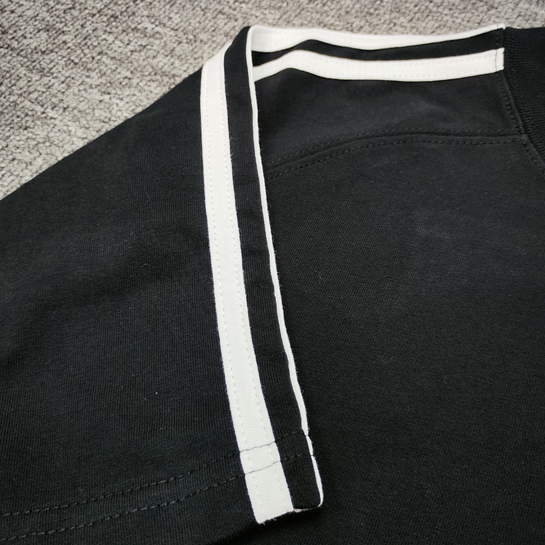 We11 Done T-Shirt Style 009 detail view 2