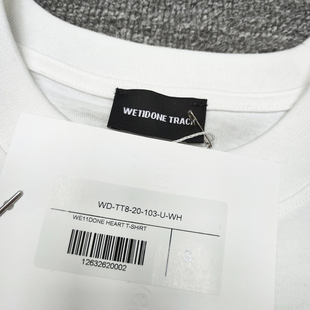 We11 Done T-Shirt Style 011 detail view 1