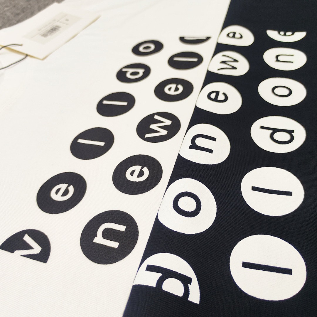 We11 Done T-Shirt Style 014 detail view 2