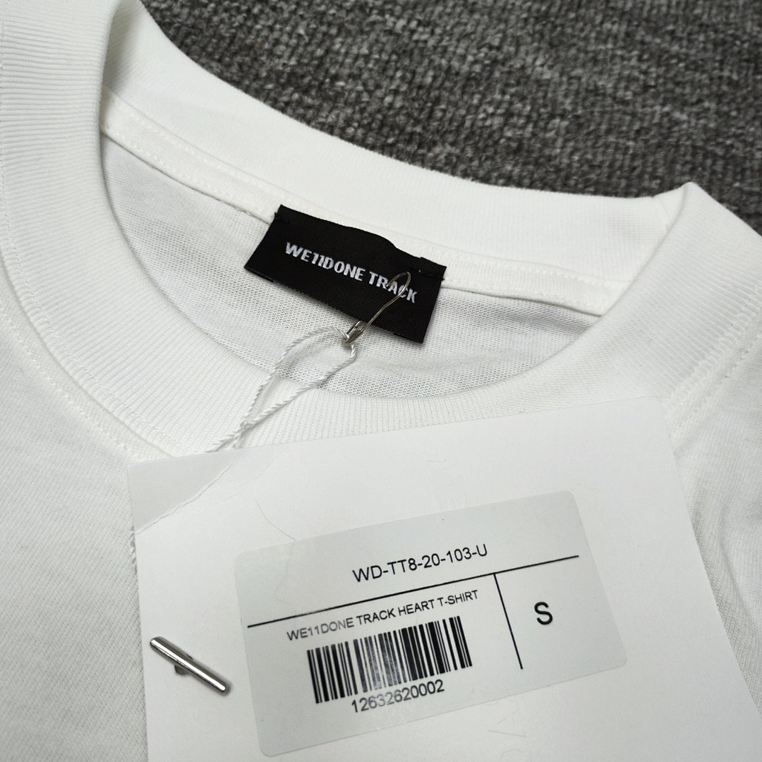 We11 Done T-Shirt Style 015 detail view 4